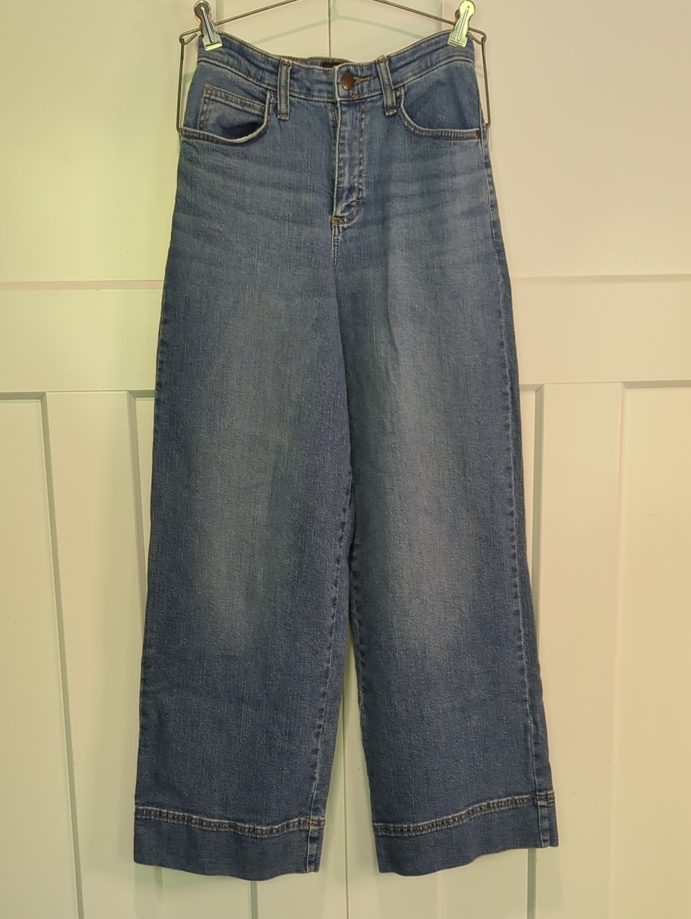 Lee Wide-Leg High Rise Jeans Size 4 Short